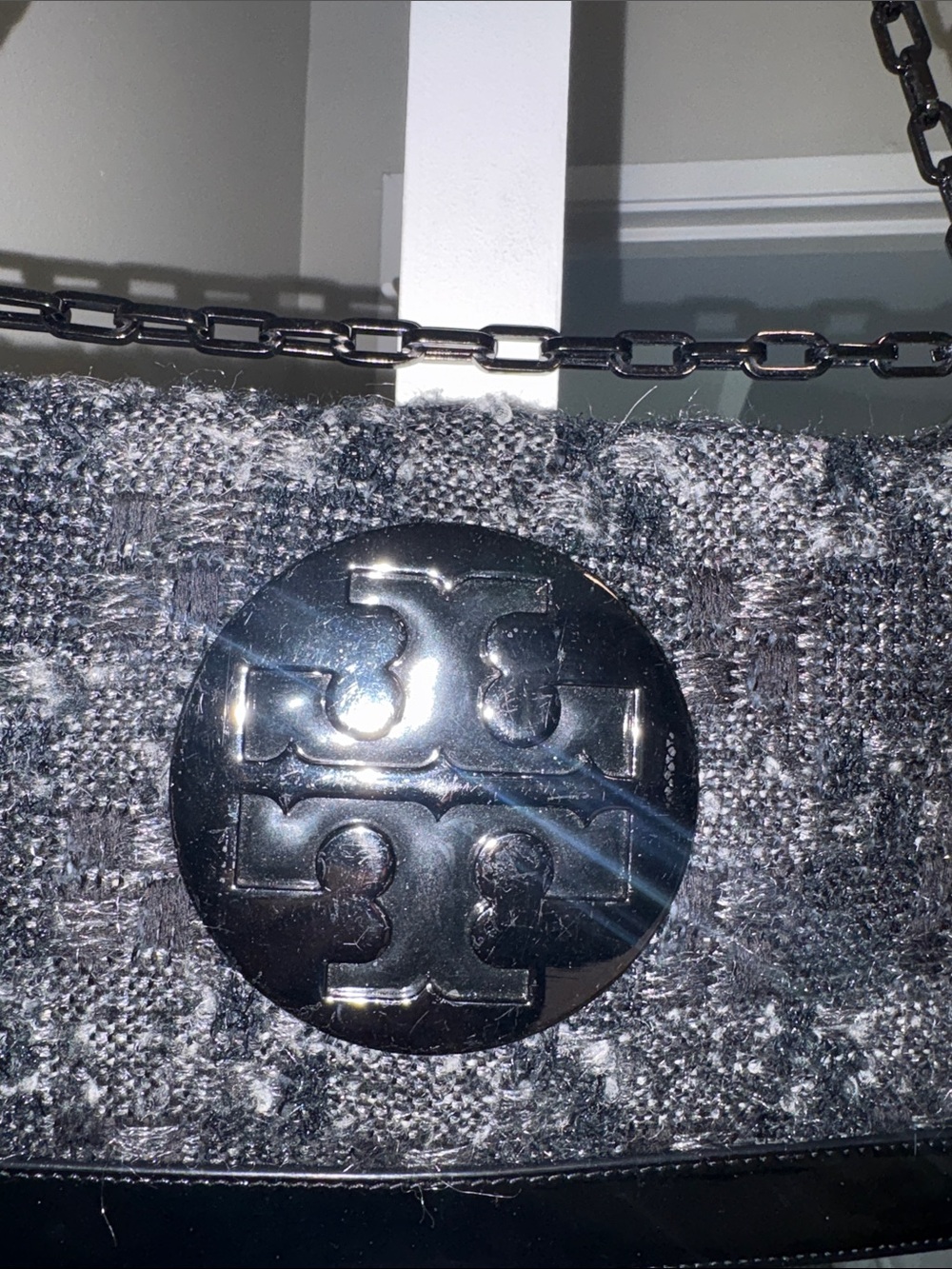 Low start Tory Burch Reva Tweed Fabric/Leather Clutch in EUC. - Picture 4 of 10